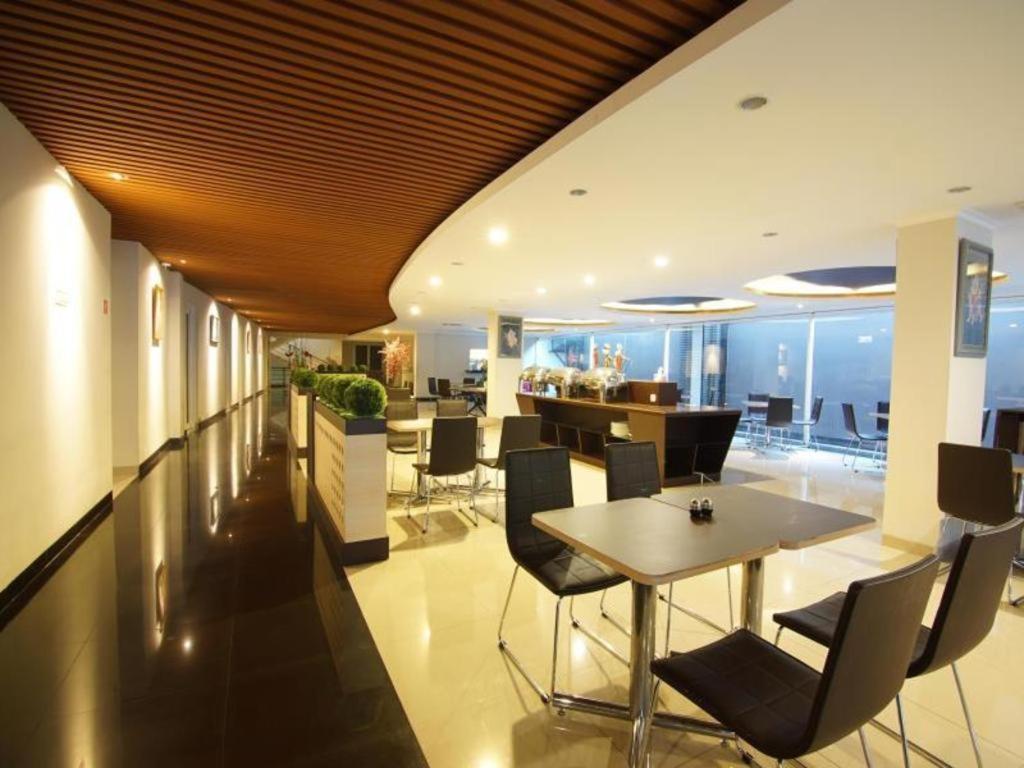 Raffleshom Hotel Bandung Luaran gambar