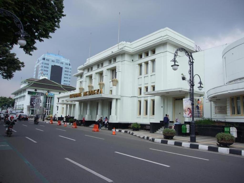 Raffleshom Hotel Bandung Luaran gambar